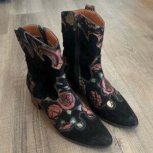L’Artiste Spring Step Lady Luck Leather Boots